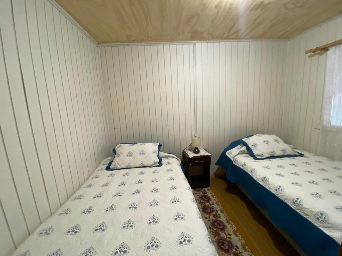 Hosteria Ensenada Puerto Puyuguapi Bagian luar foto